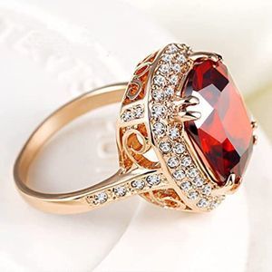 Yellow Shinning Cubic Zirconia Topaz Rings For Women 18K Rose Gold Plated